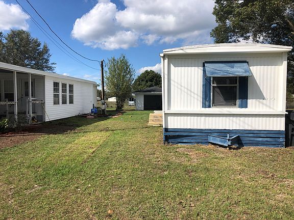 3rd image of 3213 Fisher Ln