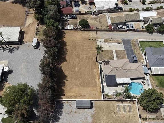 3rd image of 31812 Hutto Ln