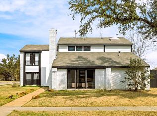 1301 N Trail Dr, Carrollton, TX 75006
