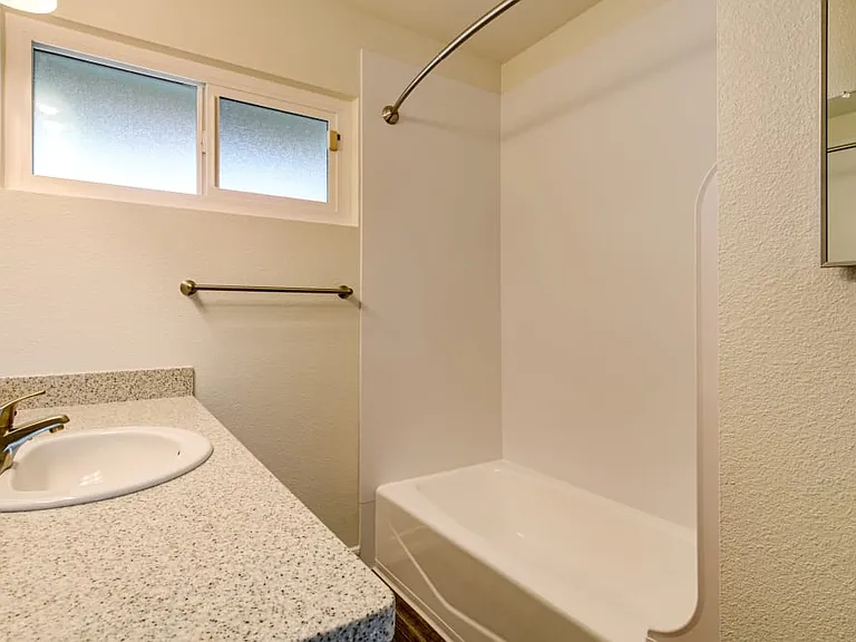 Silver Strand I - Military Housing — Photo 11