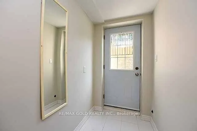 198 Harrowsmith Dr — Photo 22