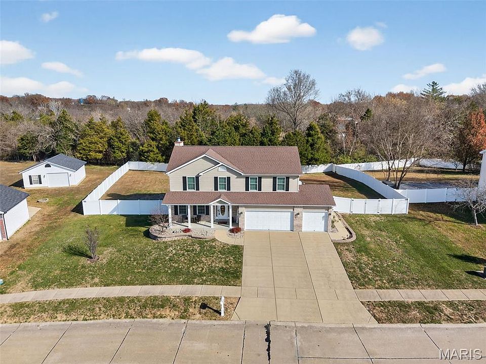 1st image of 9628 Persimmon Point Dr