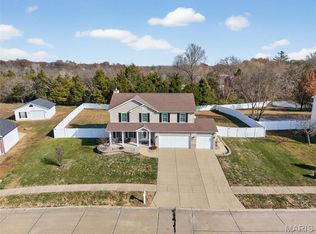 9628 Persimmon Point Dr, Hillsboro, MO 63050