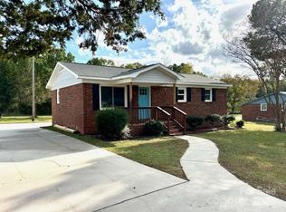 615 Ebony Grove Ln, Chester, SC 29706