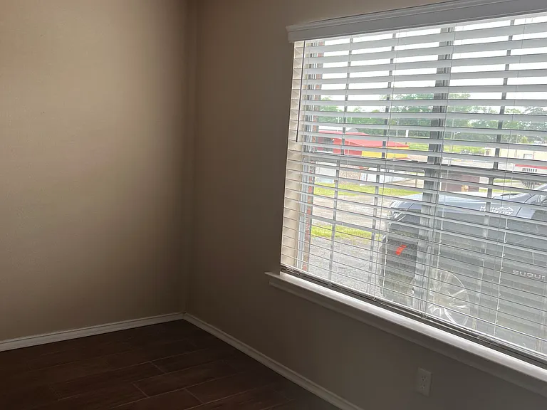 317 Hill Ave #16 — Photo 11