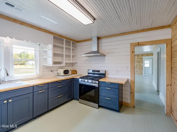 258 Main Street, Pinetown, NC 27865