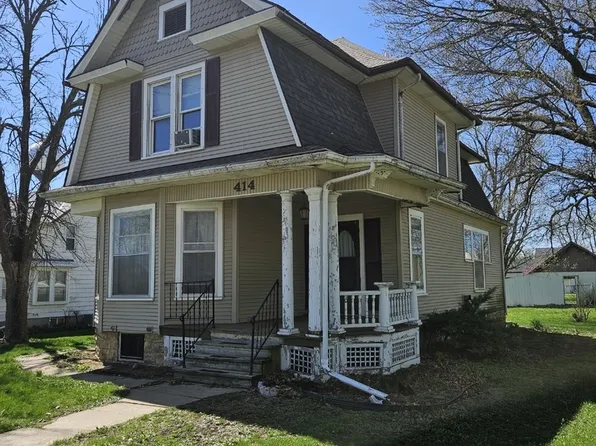 414 6th Ave, Clarence, IA 52216