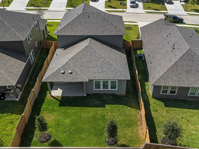 17926 Stone Terrace Ct — Photo 33
