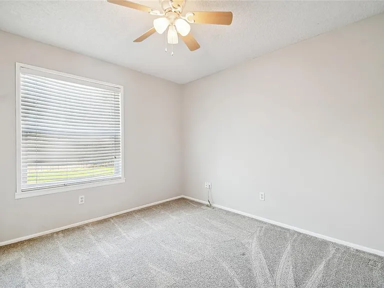 2803 Northcote Dr — Photo 17
