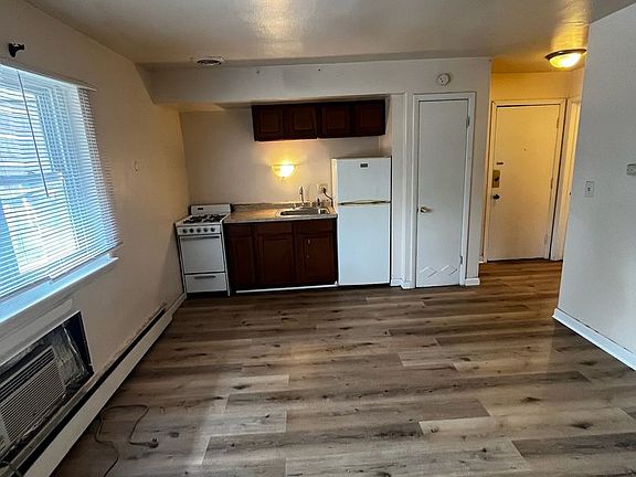 4th image of 754 S Layton Blvd #205