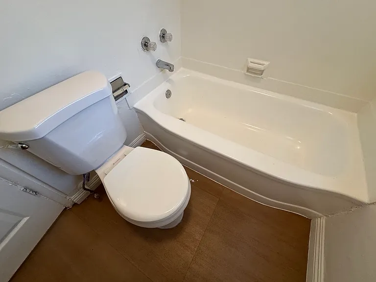 902 Alandele Ave #902 — Photo 34