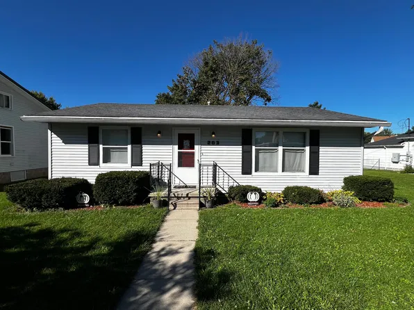 203 E Rings St, West Unity, OH 43570