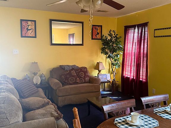 3rd image of 1721 Richardson Way