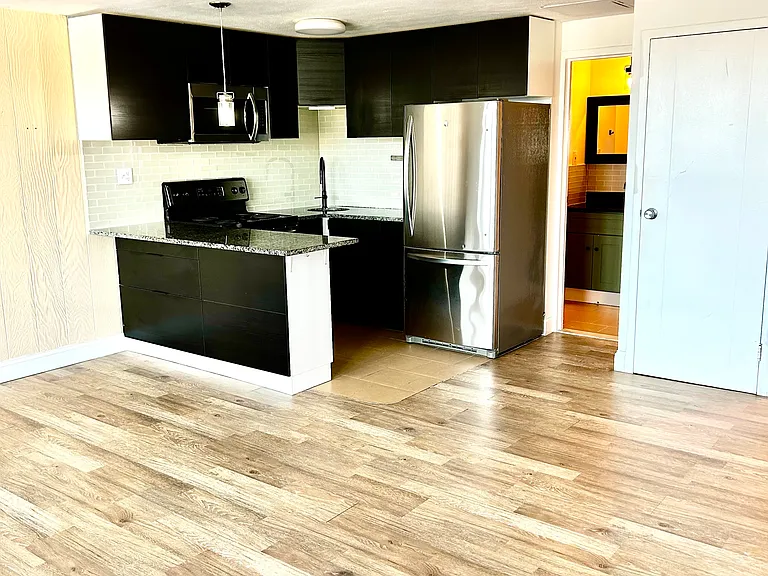 340 Main St #204 — Photo 5