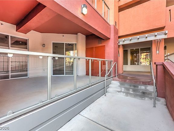 4th image of 43 Agate Ave #201