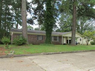 2809 Sylvia St, Arkadelphia, AR 71923