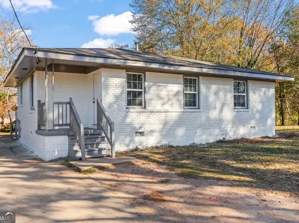 372 2nd St, Forest Park, GA 30297
