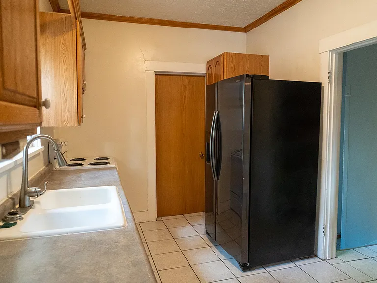 5-1924 S 48th St #5 — Photo 11