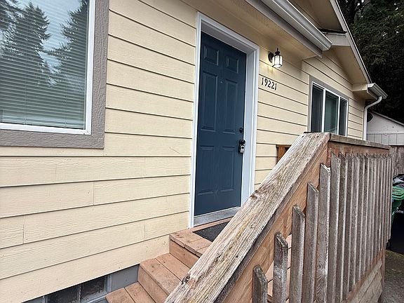 3rd image of 19221 12th Ave NE