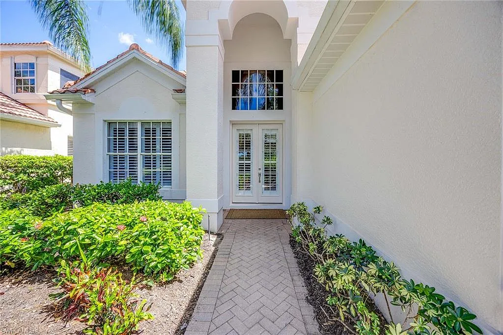 3 bed, 3.0 bath, 2489 sqft, $10,000 — Photo 3