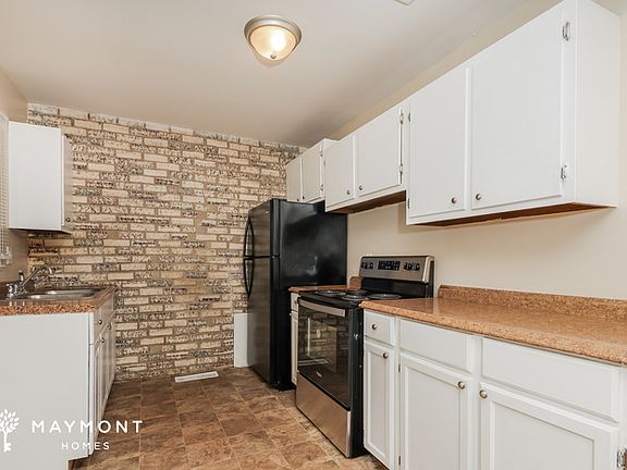 5th image of 306 Stubbs Dr