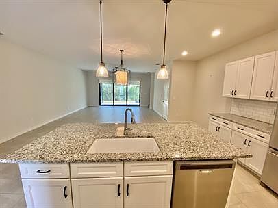 3rd image of 13010 Pembroke Dr #1
