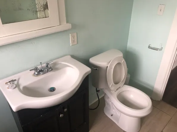 1233 W 41st St #1233, Los Angeles, CA 90037