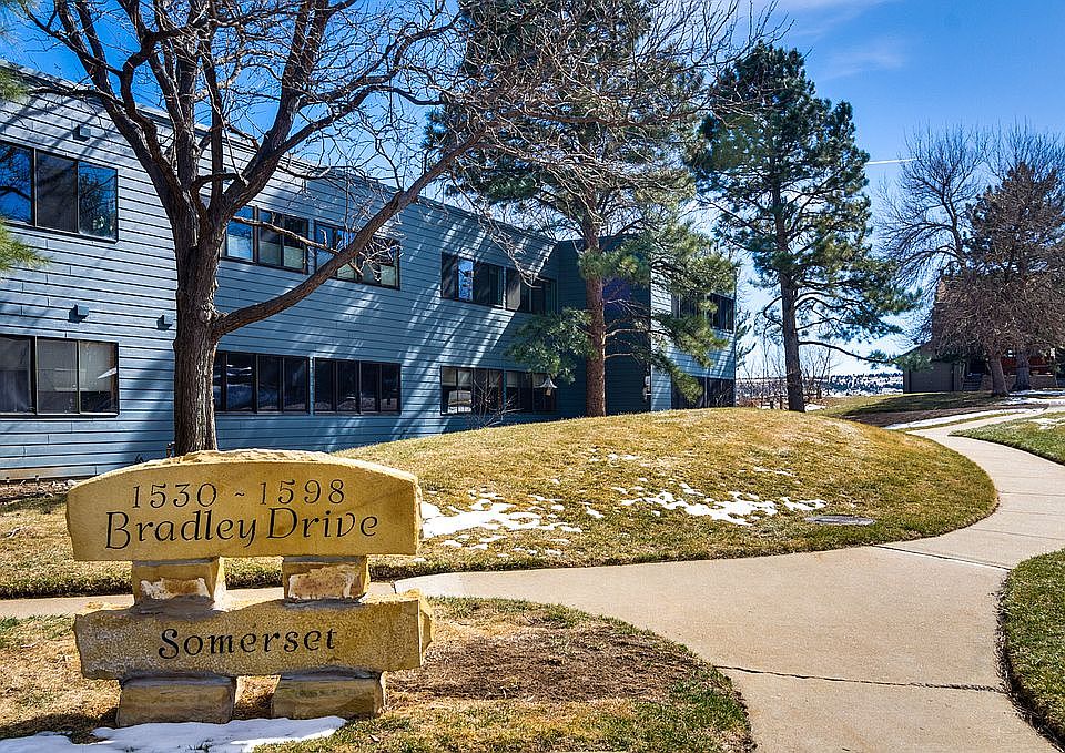 1582 Bradley Dr C202
