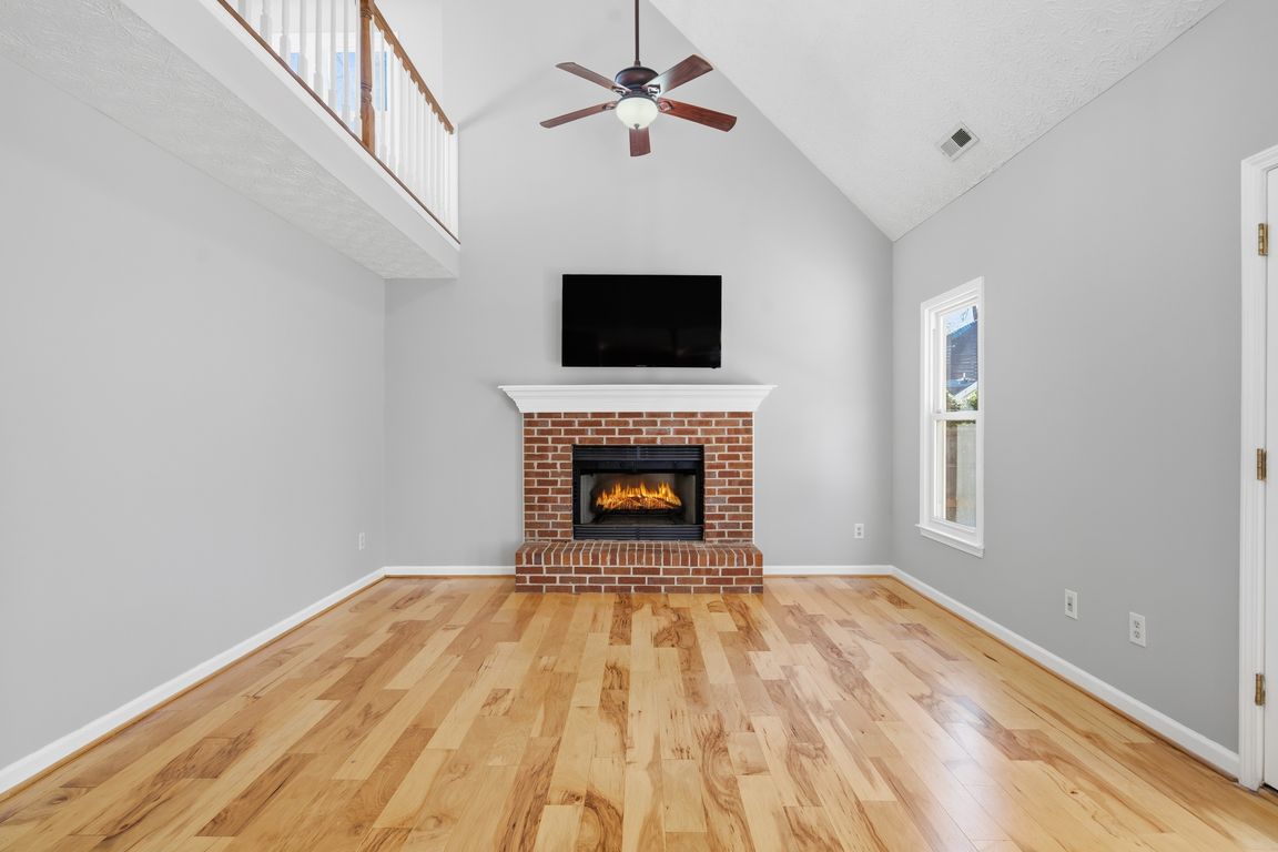 next background image