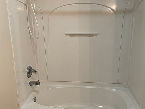 5th image of 1510 Chicago Ave #4