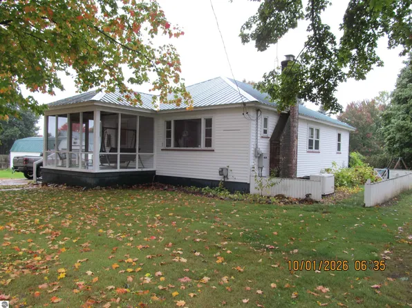 311 N Carland St, Marion, MI 49665