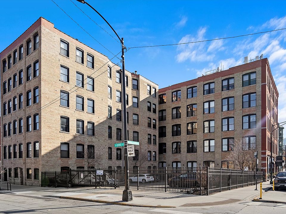 1st image of 525 N Halsted St Unit 305