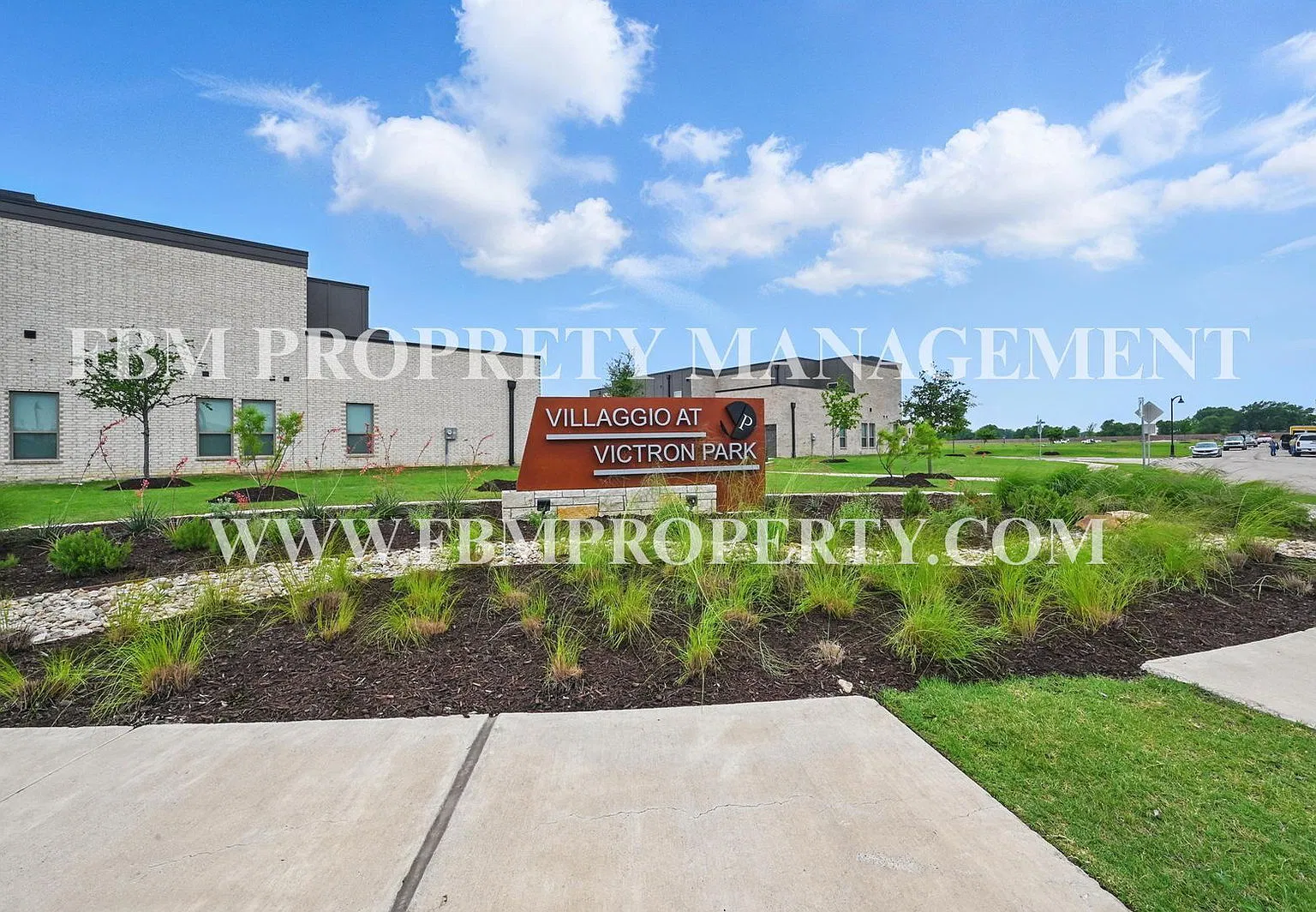 3 bed, 2.5 bath, 1214 sqft, $2,195 — Photo 2