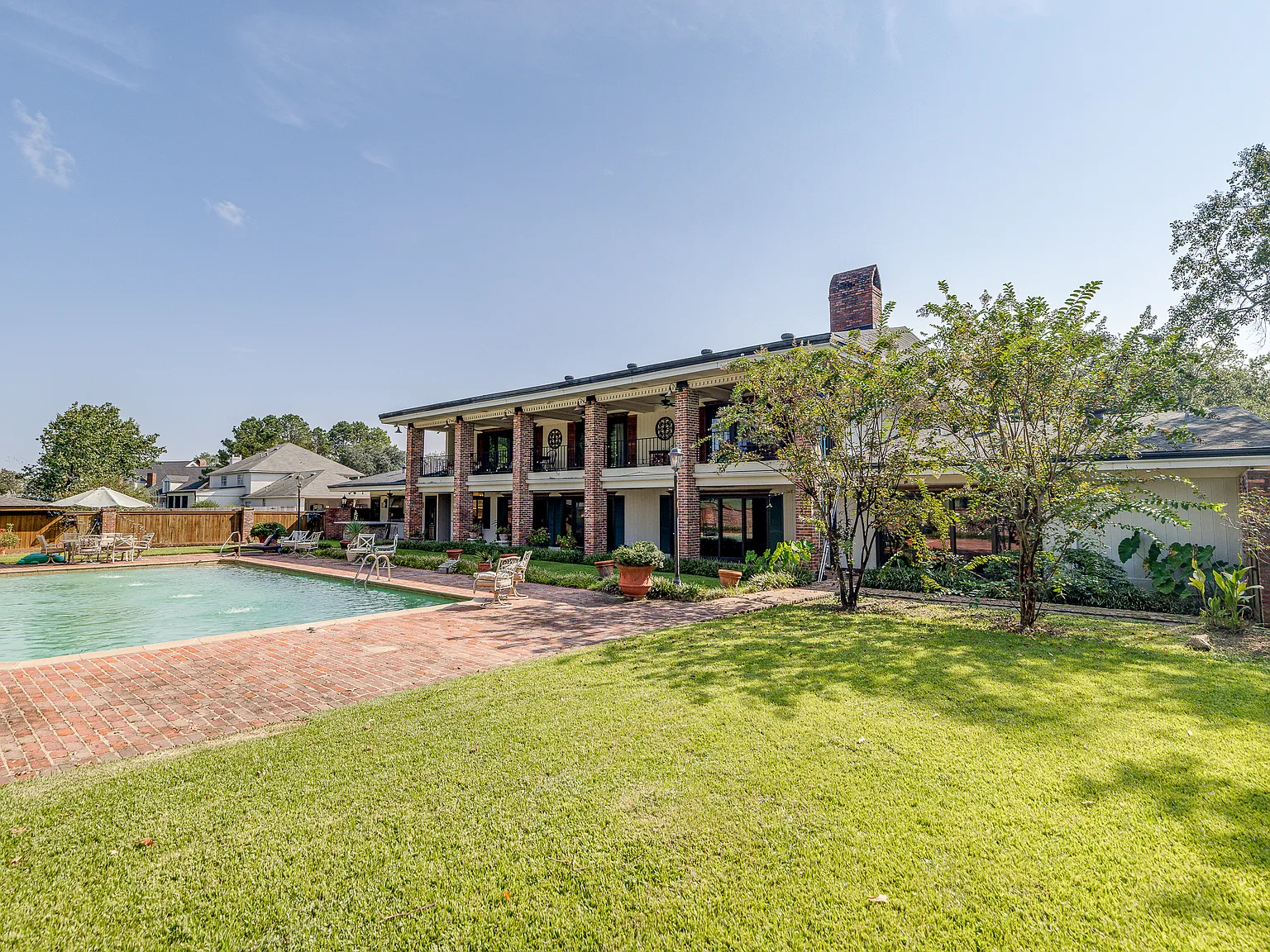 6 bed, 6250 sqft, $12,000 — Photo 4