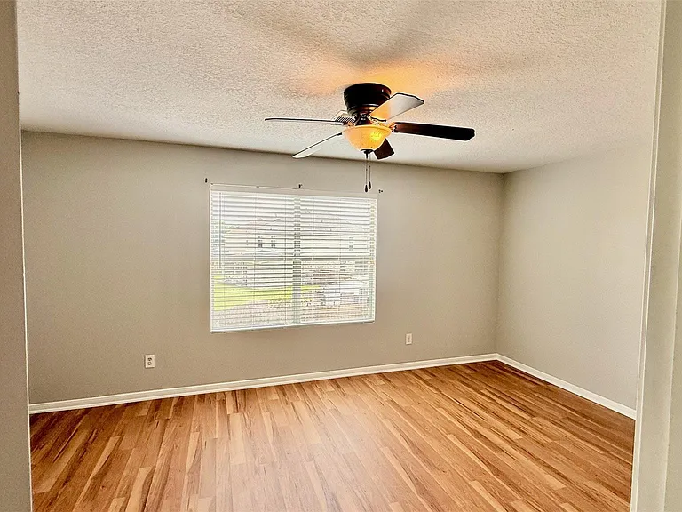19503 Narcissus Brook Ln — Photo 18