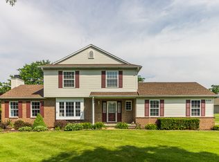 2124 Ore Creek Ln, Brighton, MI 48114