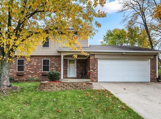 8825 Gunpowder Dr, Indianapolis, IN