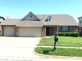 13417 E 43rd St S, Tulsa, OK 74134