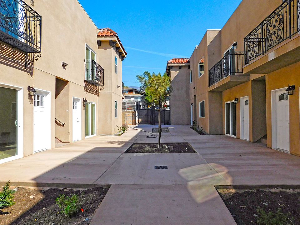 1st image of 10211-10215 Tujunga Canyon Blvd #106