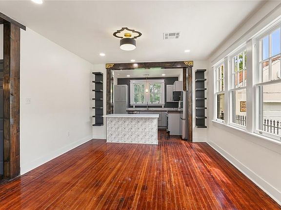 5th image of 2316 Cambronne St