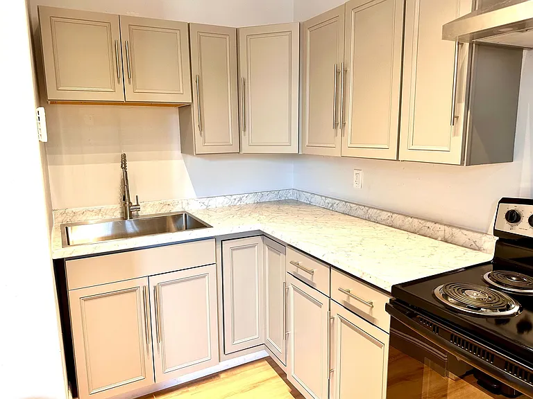 310 Union St #A — Photo 8