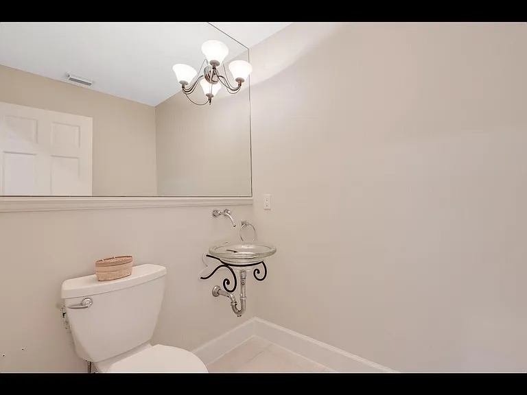 11 N River Rd — Photo 21