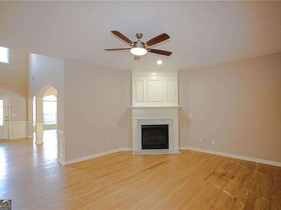 2nd image of 6614 Mimosa Cir