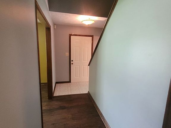 3rd image of 244 Vicky Ct