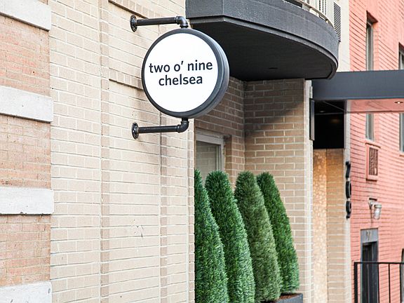 4th image of 209 W 20th St APT 4B