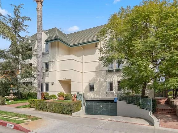 3rd image of 1426 N Laurel Ave APT 107