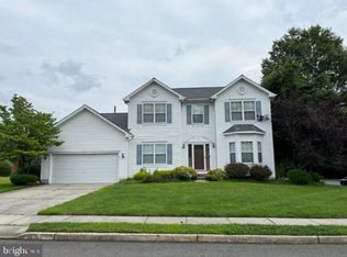 17 Underwood Ct, Burlington, NJ 08016