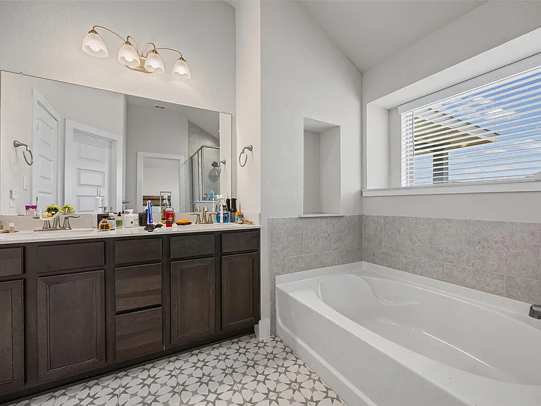 627 Biscayne Bay Bnd — Photo 11