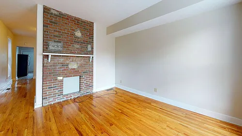 1369 Indianola Ave Photo 1