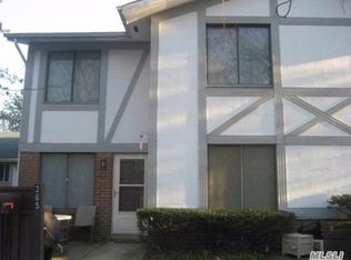 265 Birchwood Rd, Medford, NY 11763